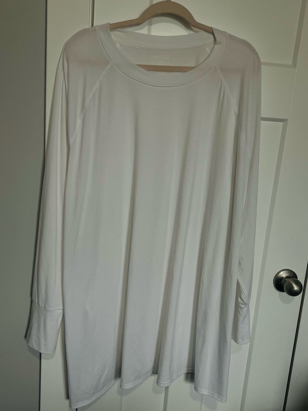 tek gear White Crewneck  Top